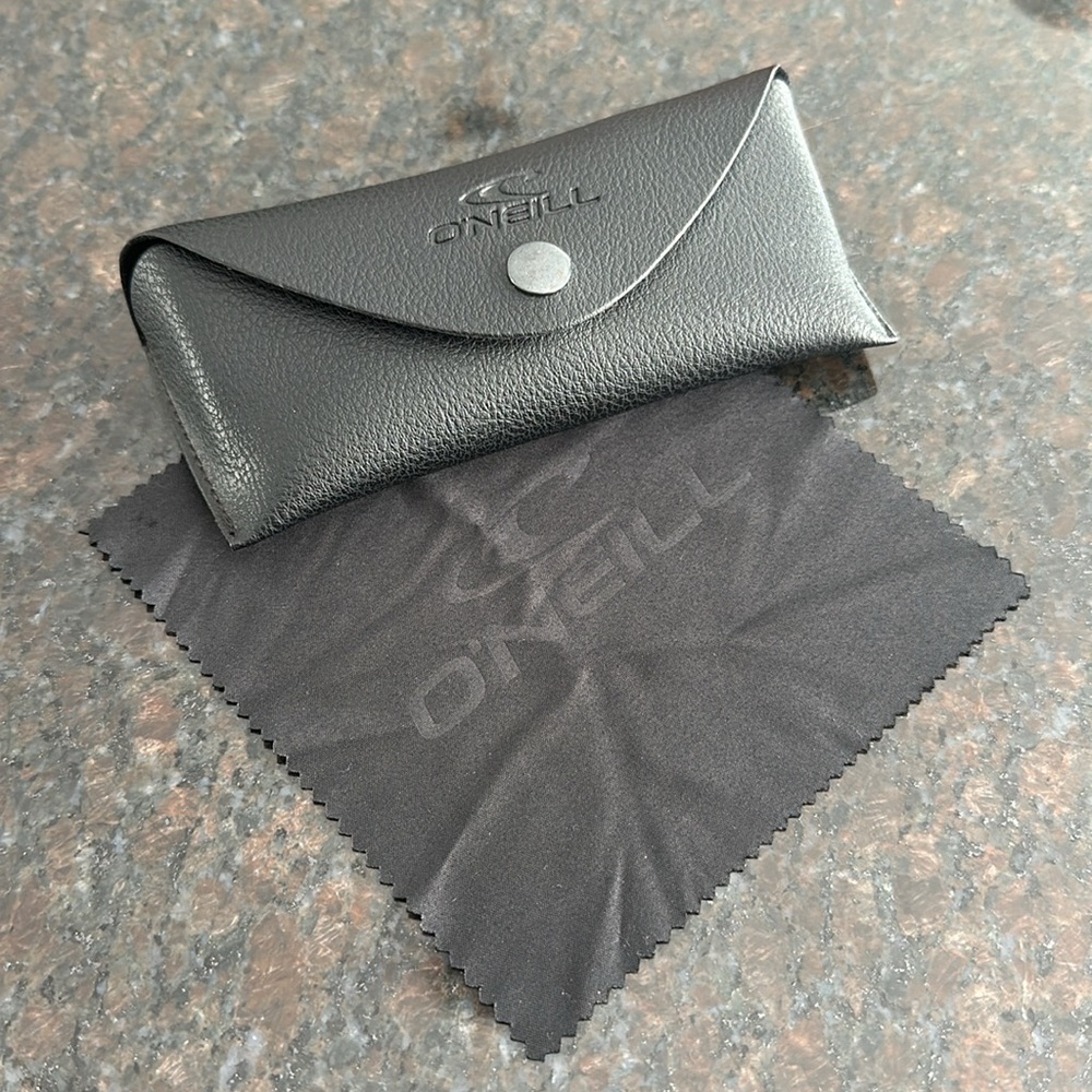 O’Neill Case & Cloth